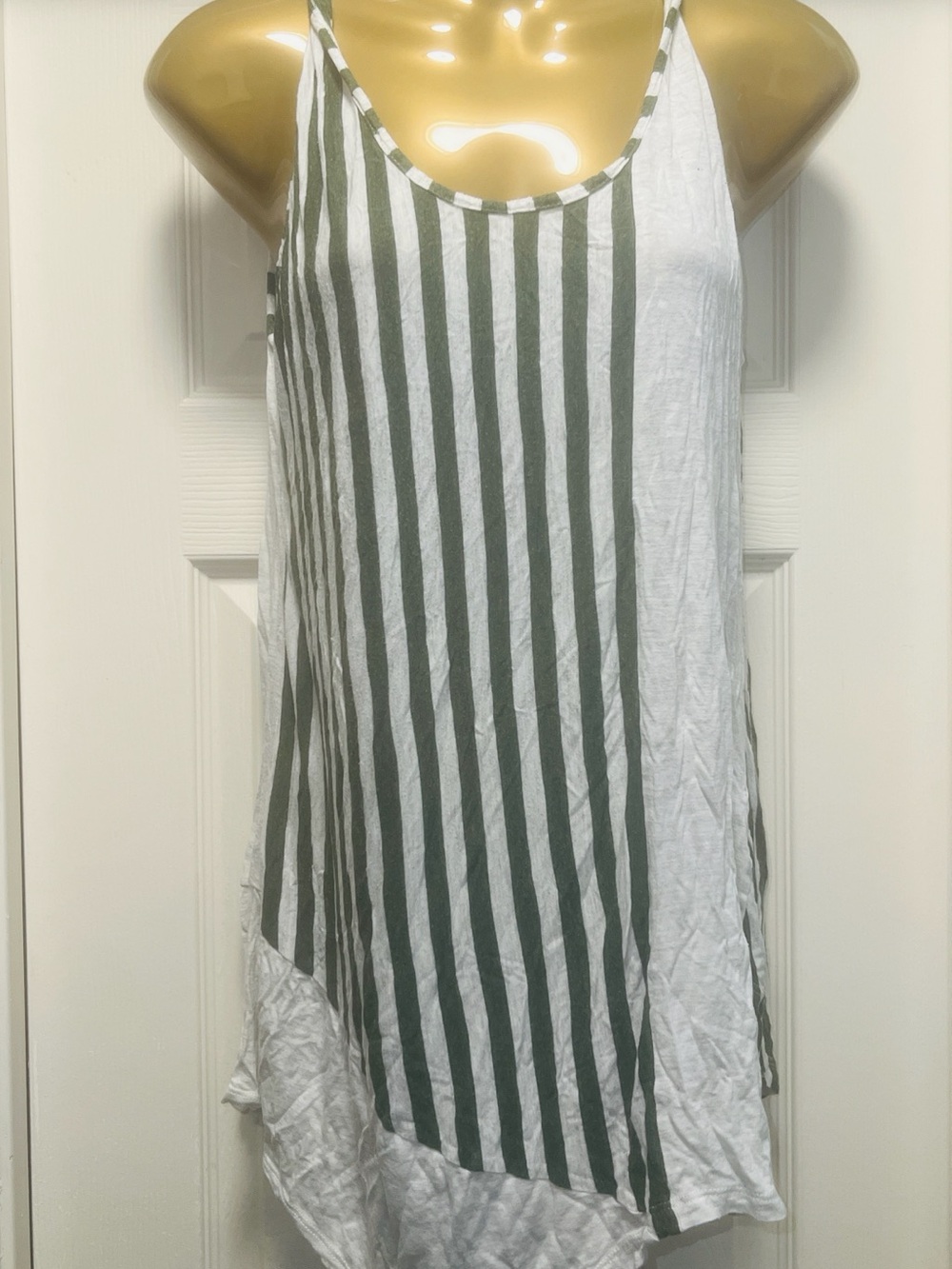 Kische White and Olive Striped Sleeveless Camisole (Bin 6-004)